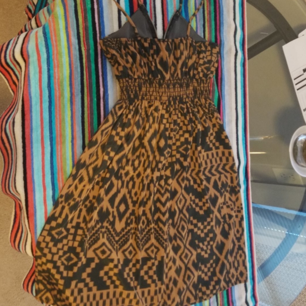 Dress. * - Picture 3 of 3